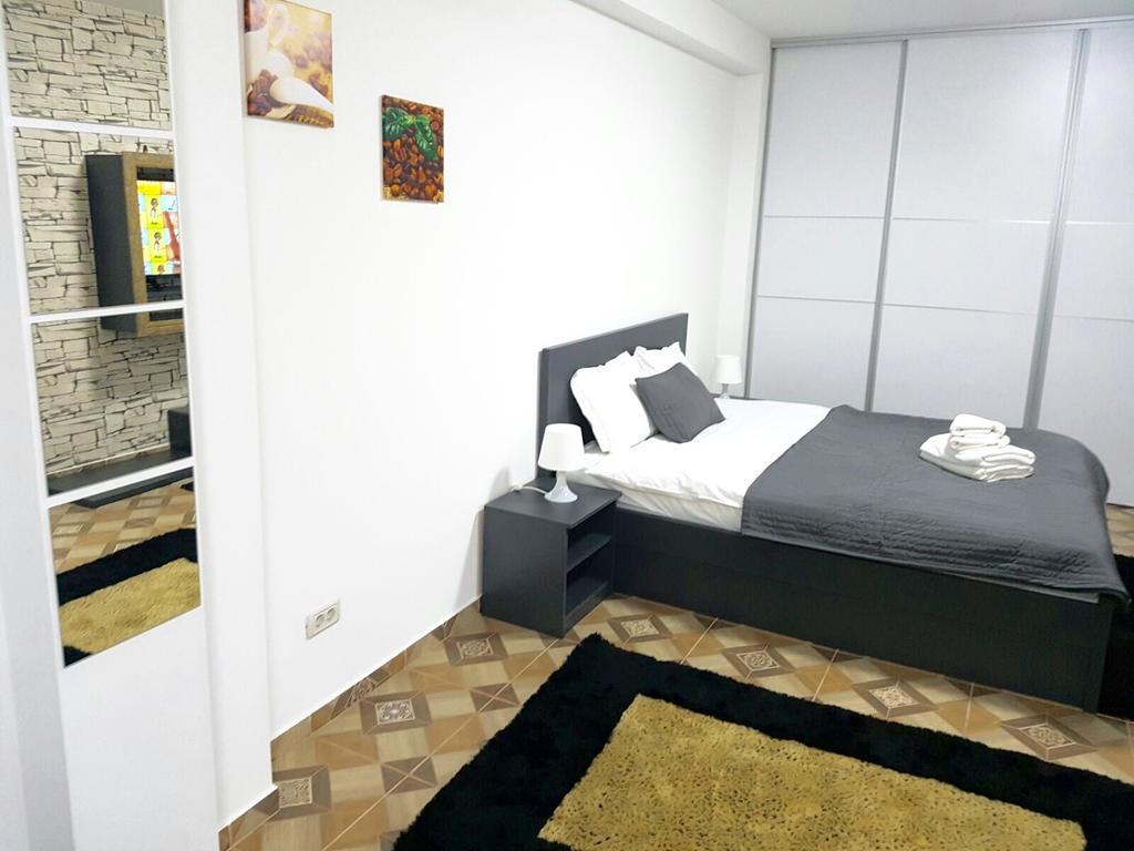 Aparthomes Fundeni Bucharest Exterior photo